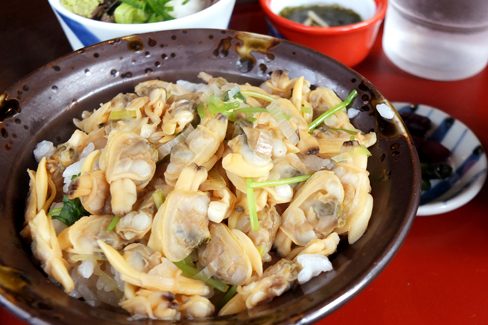 Asari clam rice bowl at Hashidate Chaya